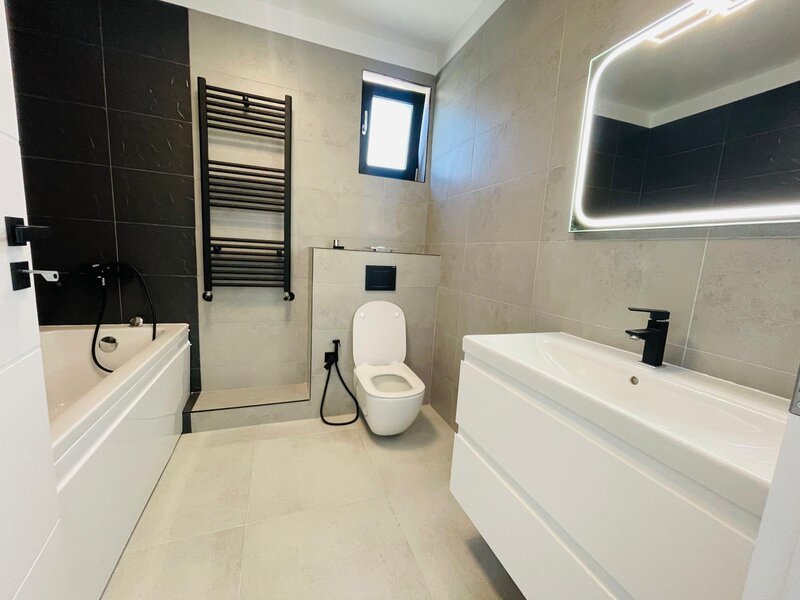 Imobiliare Domnesti 500 m teren 3 dormitoare + 3 bai, toate utilitatile.