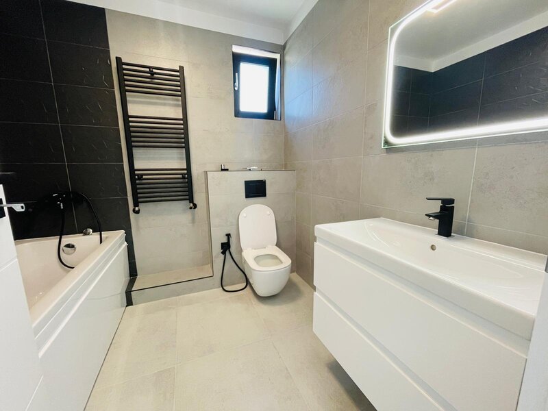 Imobiliare Domnesti 500 m teren 3 dormitoare + 3 bai, toate utilitatile.